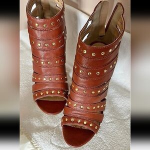 New Boston design womens size 7 Shoes  Never worn!